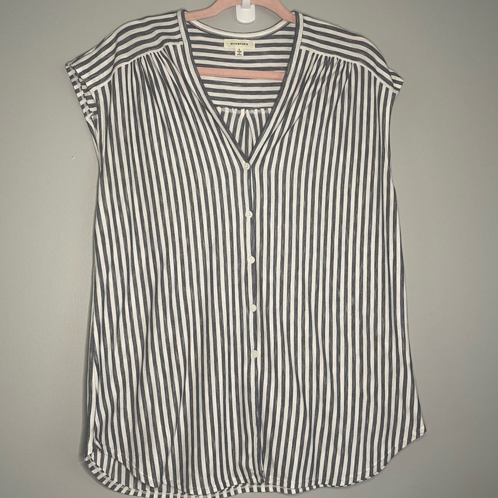 MAX STUDIO Top Women Blue and White Striped Sleeveless Button Down Shirt SZ/LG - Picture 1 of 7